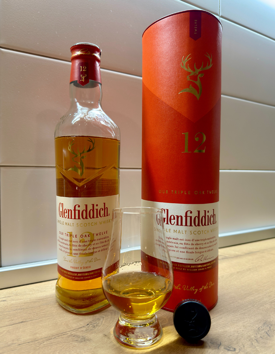 Оформление красивое и стильное.