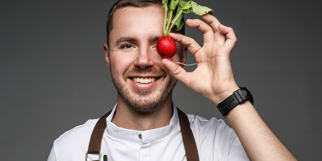 Вечернее интервью: Виталий Савельев, шеф Twins Garden, — о поварском труде, реакции на ненависть и о том, что даёт ресторану его ферма