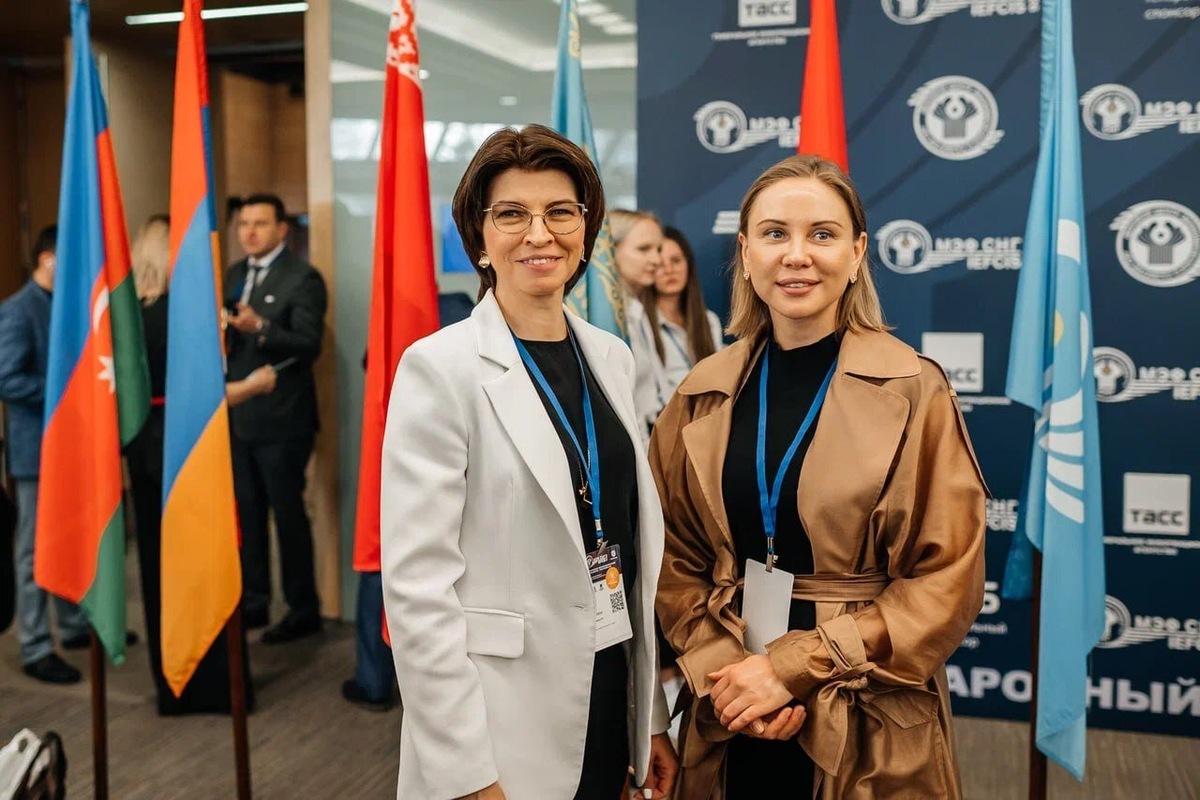    По итогам работы секции под руководством директора «Международного центра развития креативных индустрий «КРЕАДЭВ» Татьяны Храпко (слева) были подписаны важные соглашения о сотрудничестве. Источник: пресс-служба Делового Центра экономического развития СНГ.