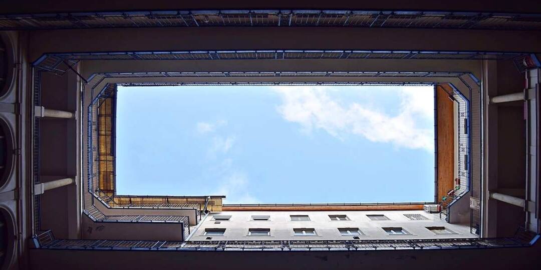 Петербургские миллиардеры скупают элитные квартиры ради статуса