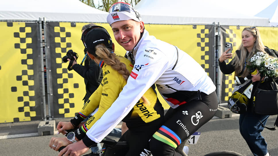 За проезд на красный знак семафора Тадею Погачару грозит штраф от €350 до €4 тыс.📷Фото: Luc Claessen / Getty Images