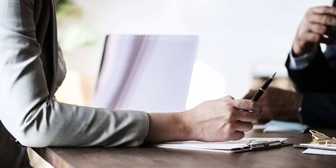 Бизнес тратит миллиарды на нейросети, но лишь малая часть выживает