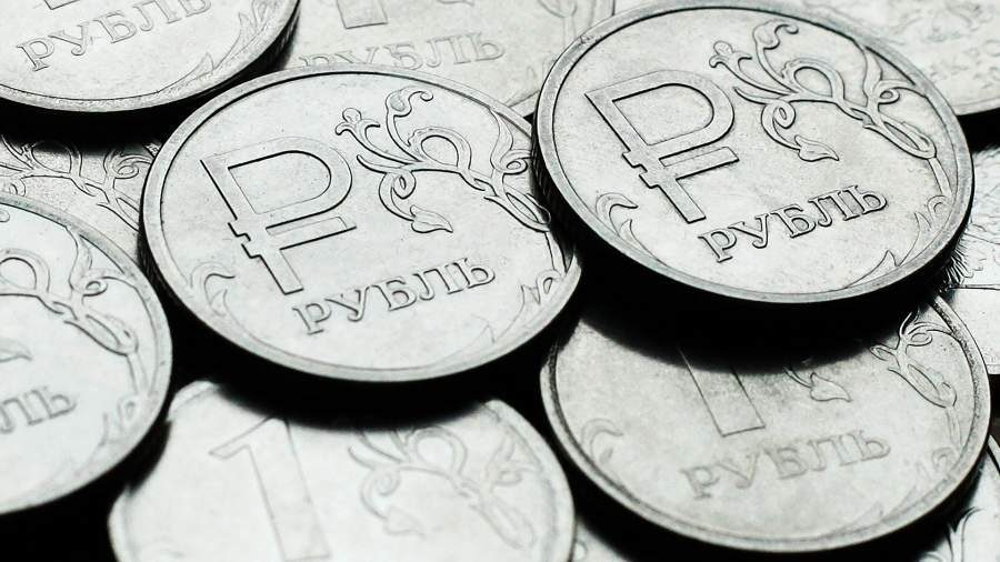 Резкое ослабление рубля: что ждёт вклады и накопления в ближайшие месяцы