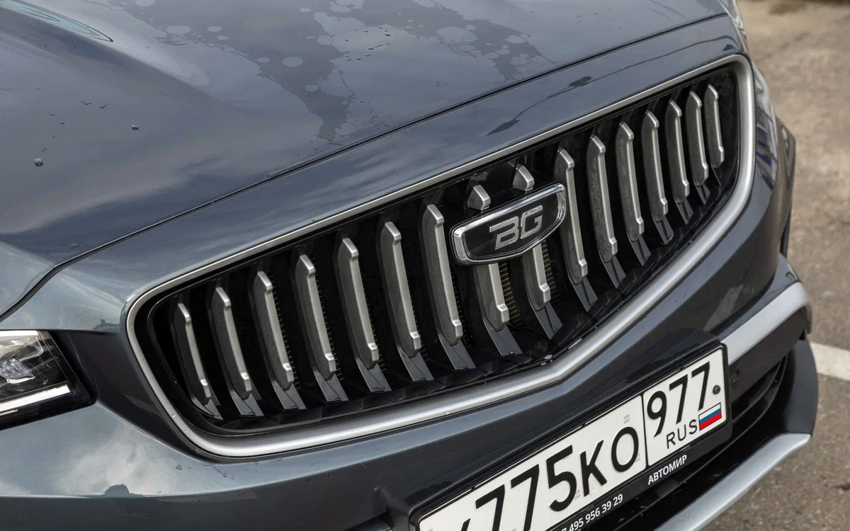 Другое оформление передней части обновленного Belgee X70