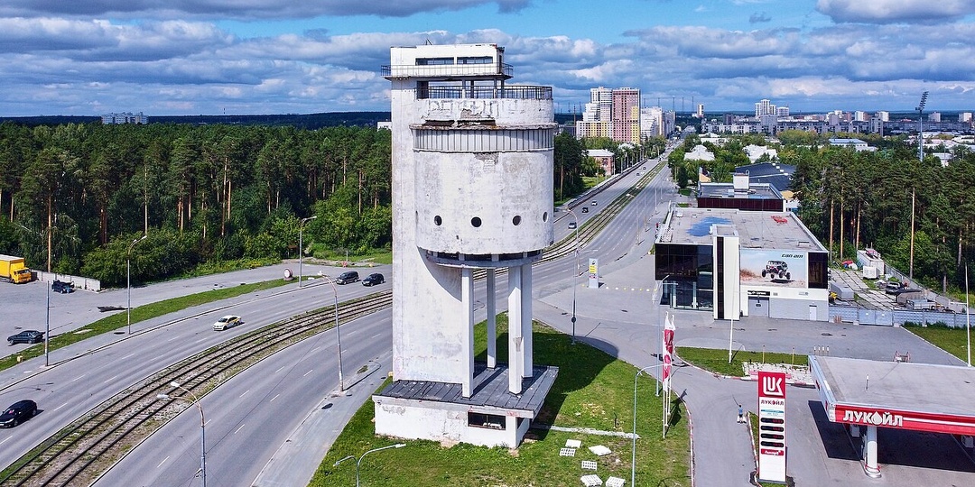 Депутат от «Яблока» Константин Киселев потребовал остановить передачу Белой башни «Дом.РФ» и приостановить торги