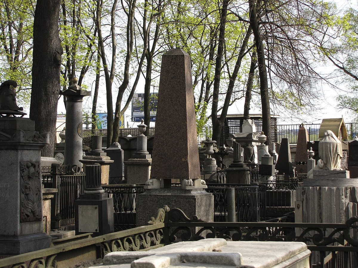 Лазоревское кладбище 