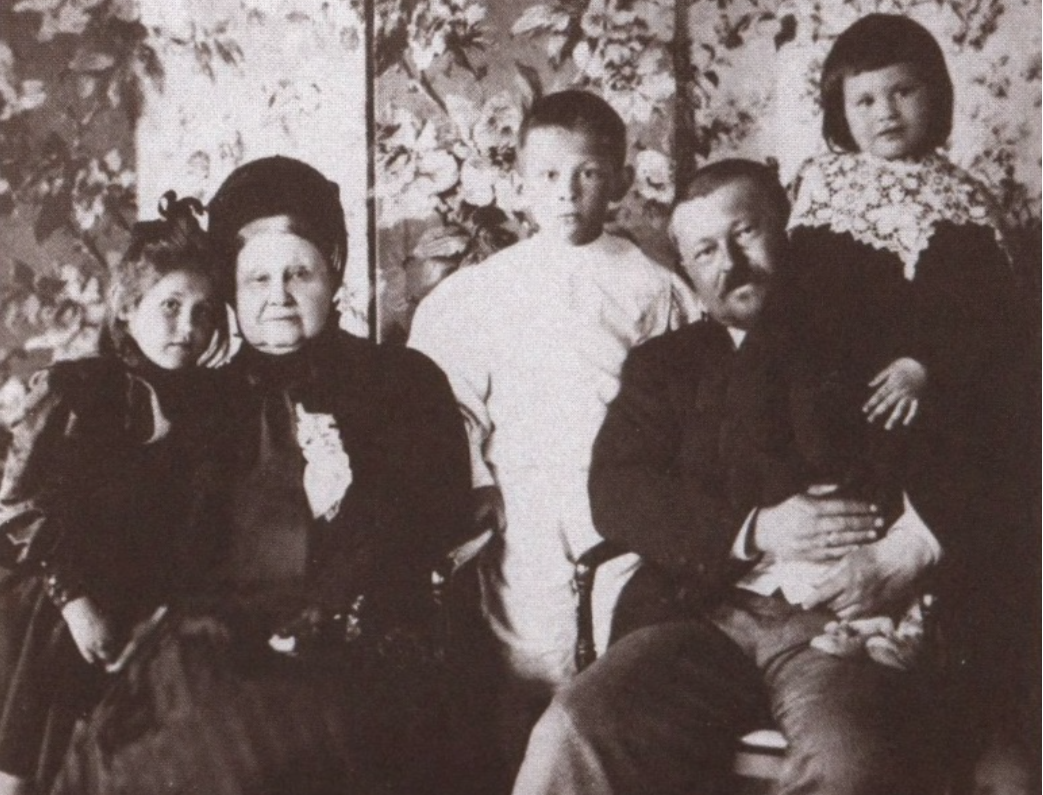 Семья Саввы Тимофеевича Морозова