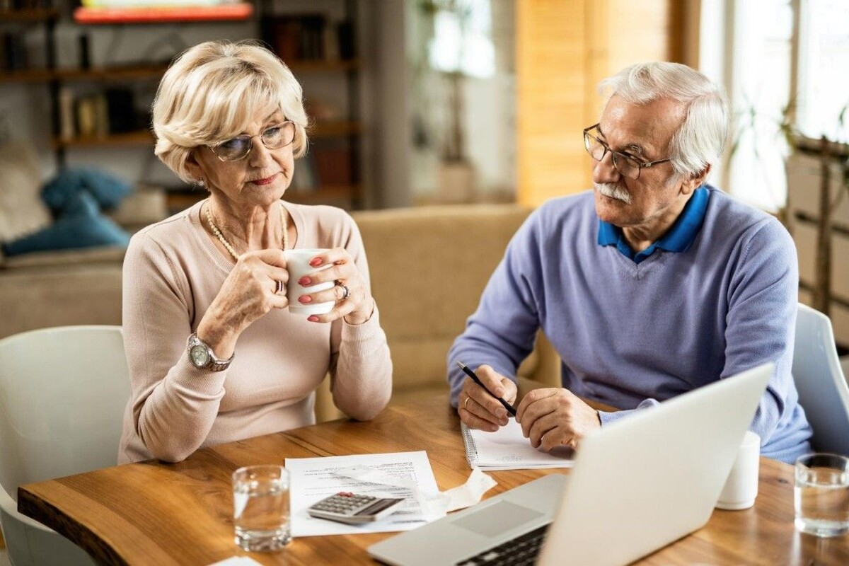 У мужчин пенсия обычно больше. Источник: Freepik📷
