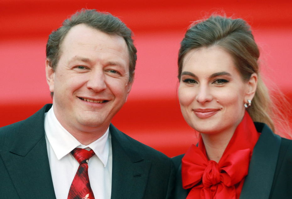 Актер Марат Башаров и его жена Елизавета
Фото: Сергей Булкин/NEWS.ru