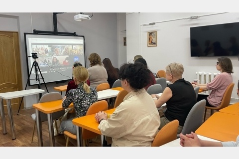 Молодёжь из Смоленска провела телемост со сверстниками из четырёх регионов РФ