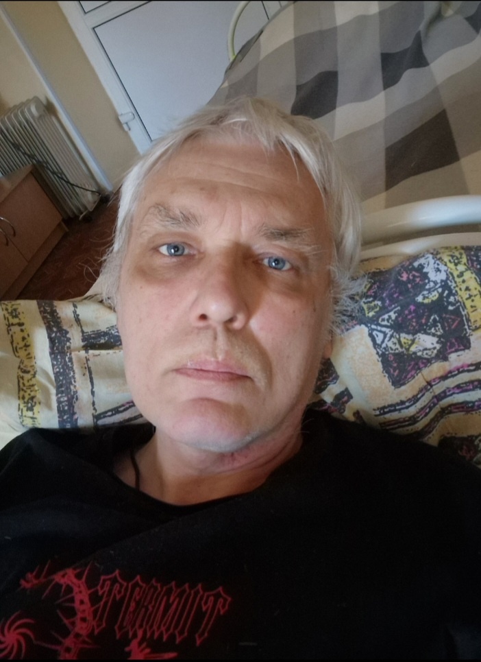 Стало. Жаль трудов казаха-брадобрея.(((