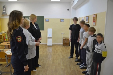 В Смоленске оценили условия содержания несовершеннолетних правонарушителей