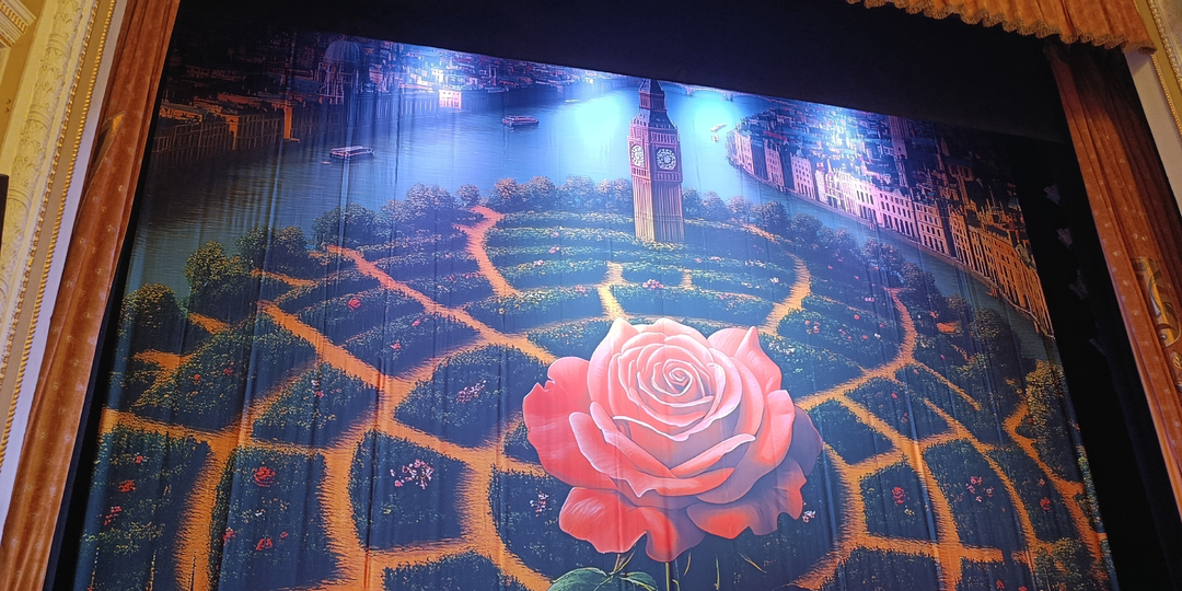 Как мы с коллегой попали на «Донну Розу» в драмтеатре и почему в Донецке постоянный ажиотаж с билетами