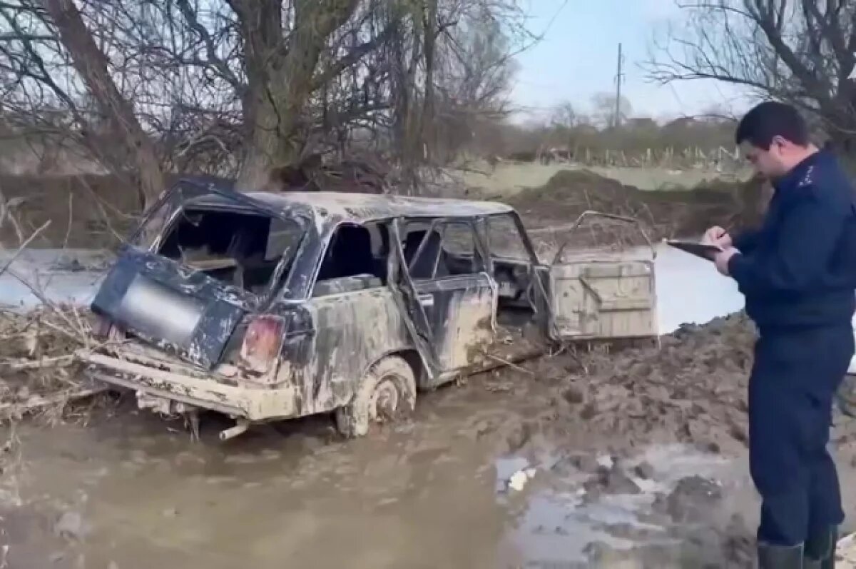    В смерти детей и женщины в смытых машинах в Дагестане обвинили водителей