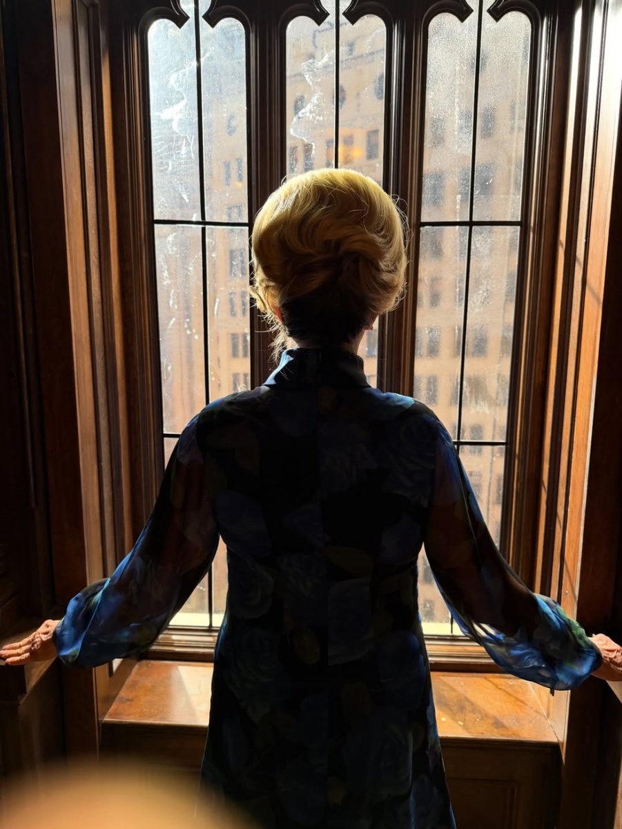     Кадр со съемок 13 сезона сериала «Американская история ужасов» (2026) / Фото: соцсети Райана Мерфи