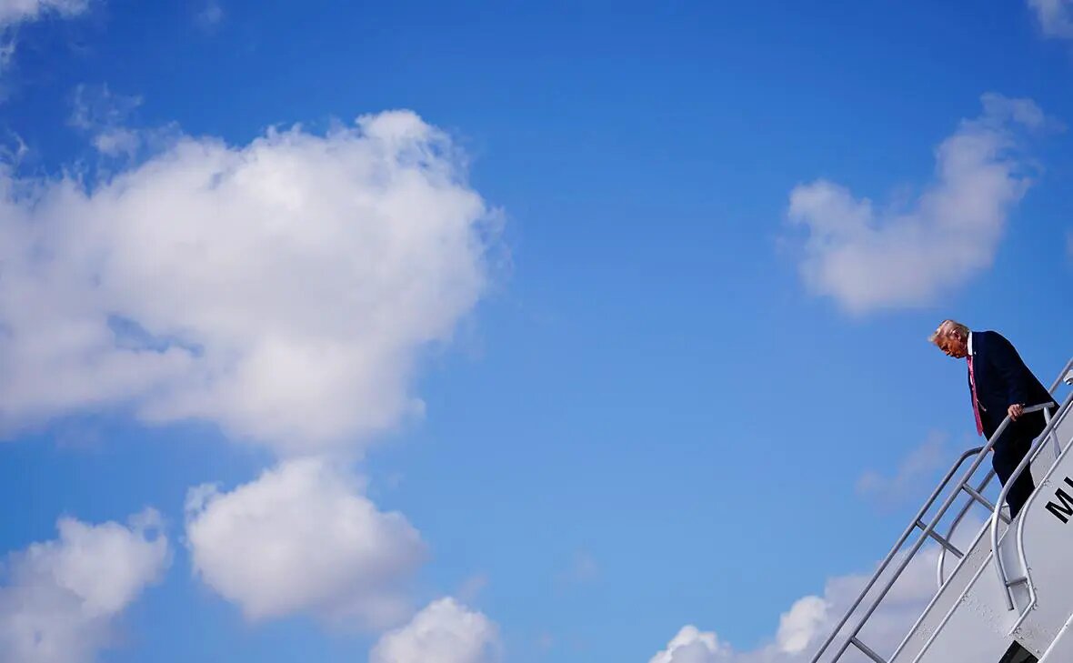    Источник: Дональд Трамп Фото: Nathan Howard / Getty Images. rbc.ru Михаил Горбунов