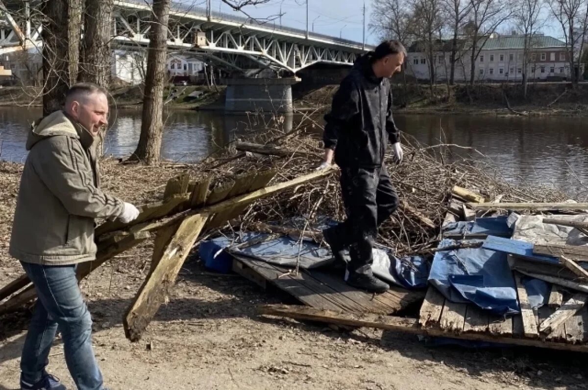    На массовом субботнике в Твери собрали 110 кубометров мусора