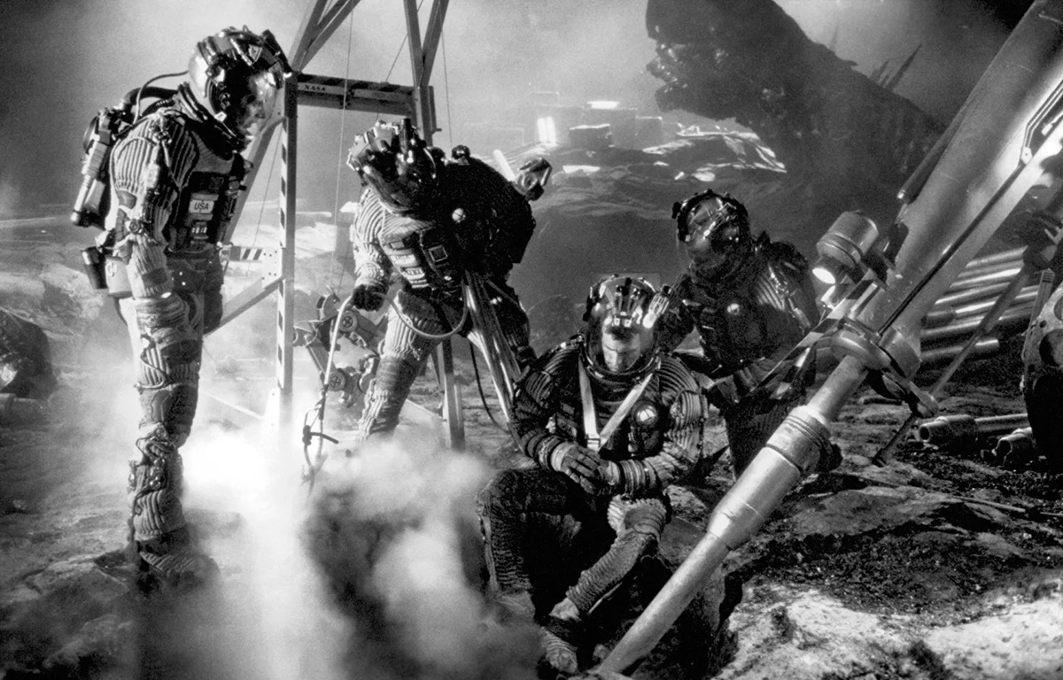 "Армагеддон" мне нравится сильно больше!