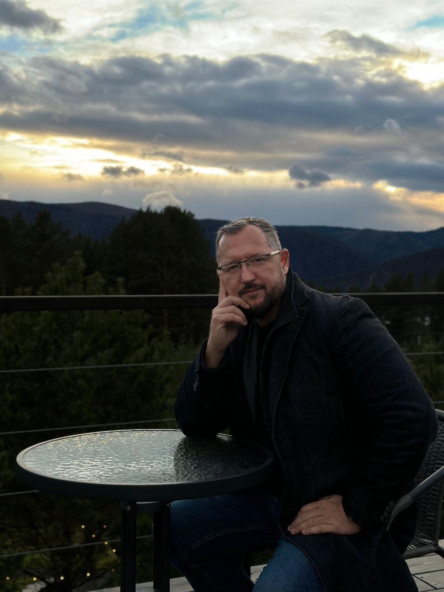 Психилог Андрей Грязнов