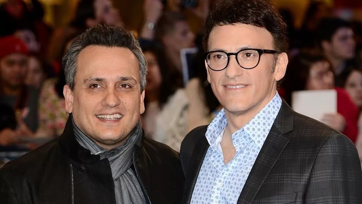 На изображении — режиссёры предстоящего фильма «Мстители: Секретные войны» братья Руссо: Энтони Руссо (слева) и Джо Руссо (справа).