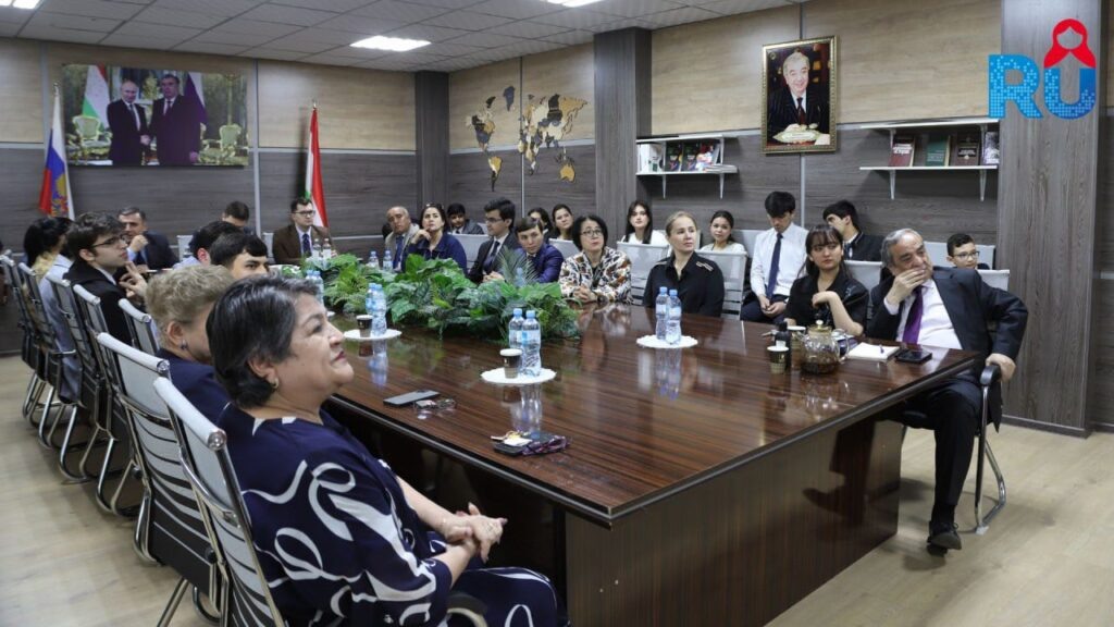 Фото: Русский дом в Душанбе