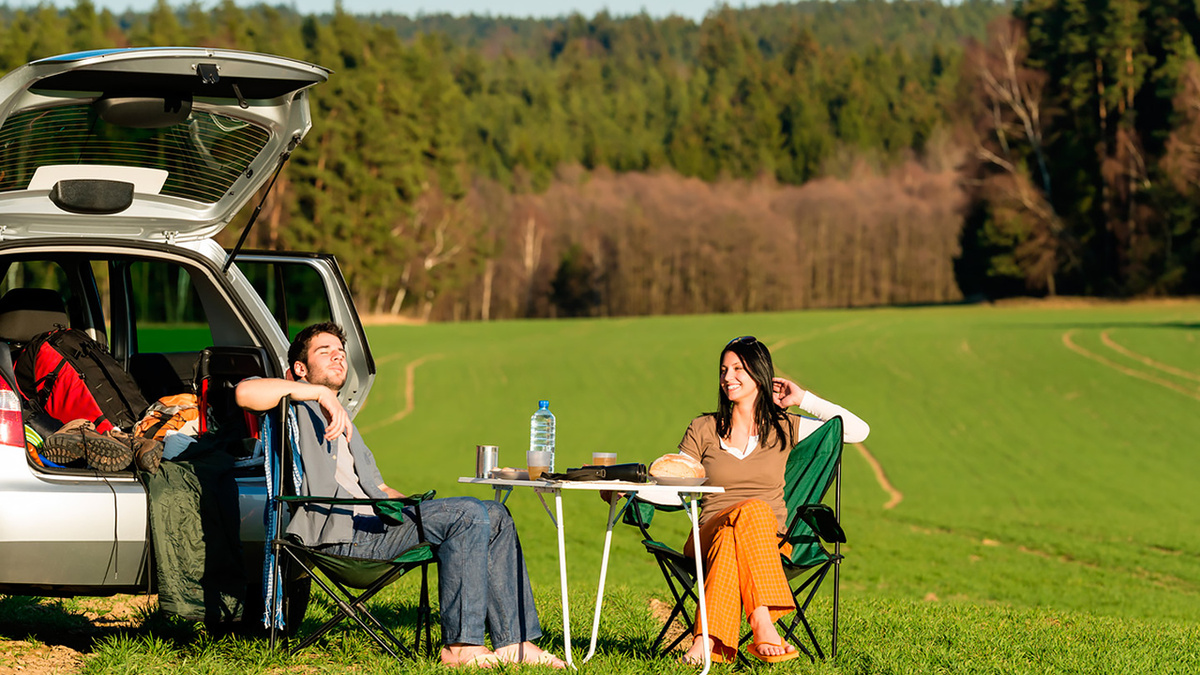 Уезжаете из квартиры минимум на пять дней подряд, можно оформить перерасчёт ЖКХ
