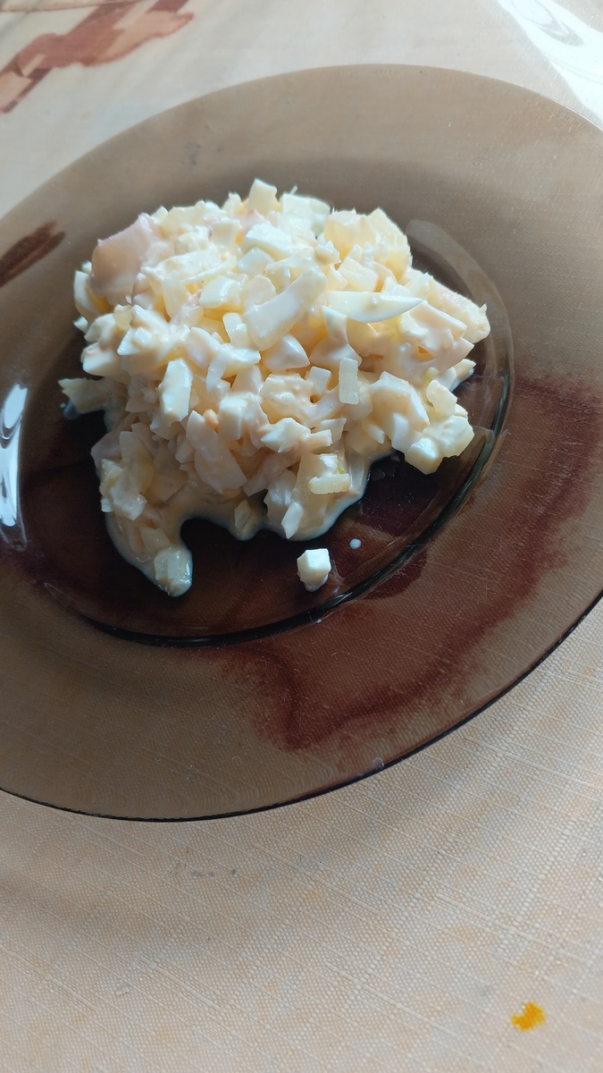 фото автора: салат с кальмарами и ананасами