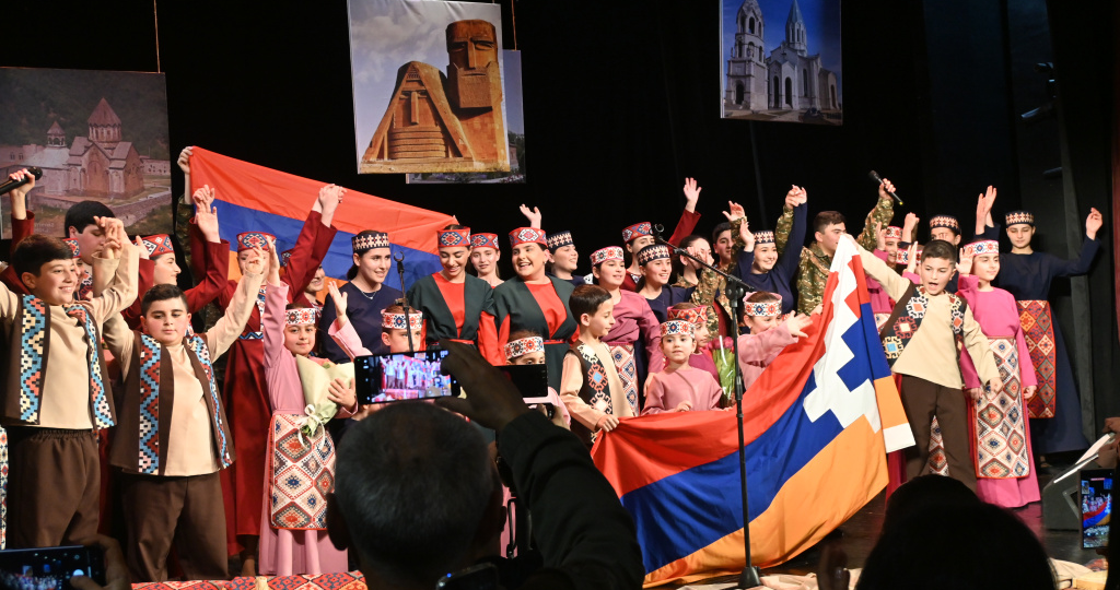 Ансамбль «Арцахи баликнер»: эти дети больше не плачут