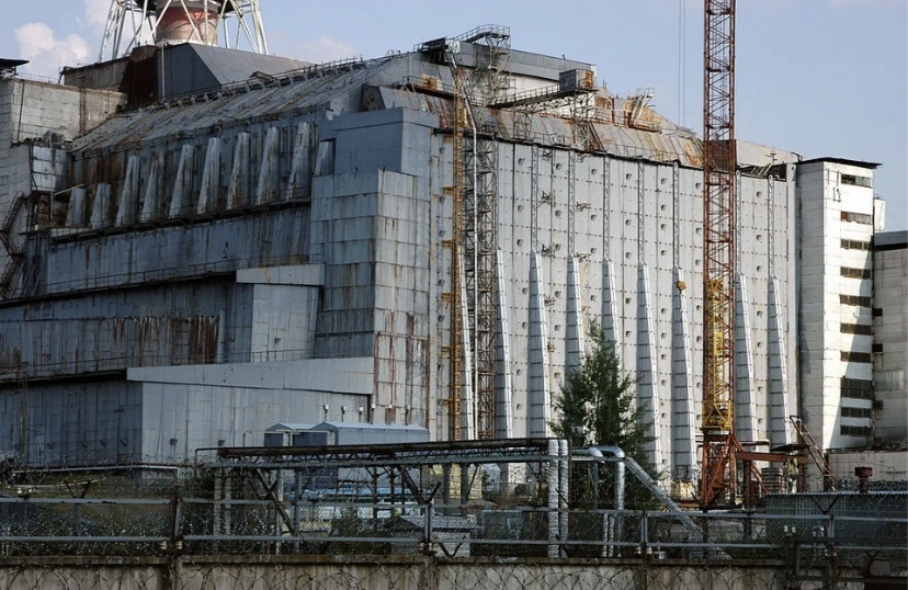 Чернобыльский саркофаг: История изоляции и последствия возможного разрушения