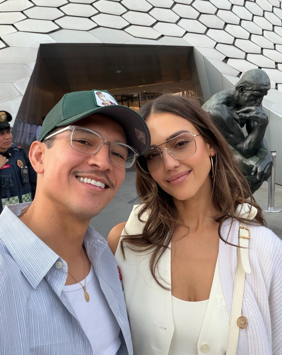    Источник: Социальные сети | Джессика Альба показала новые фото с Дэнни Рамиресом