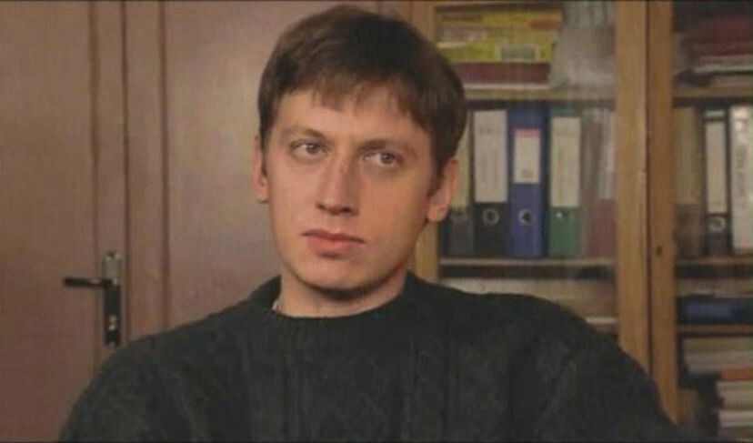 В х/ф "Улицы разбитых фонарей"