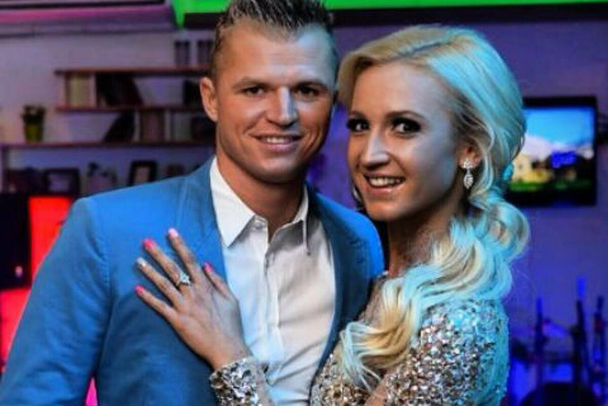    Ольга Бузова и Дмитрий Тарасов Соцсети