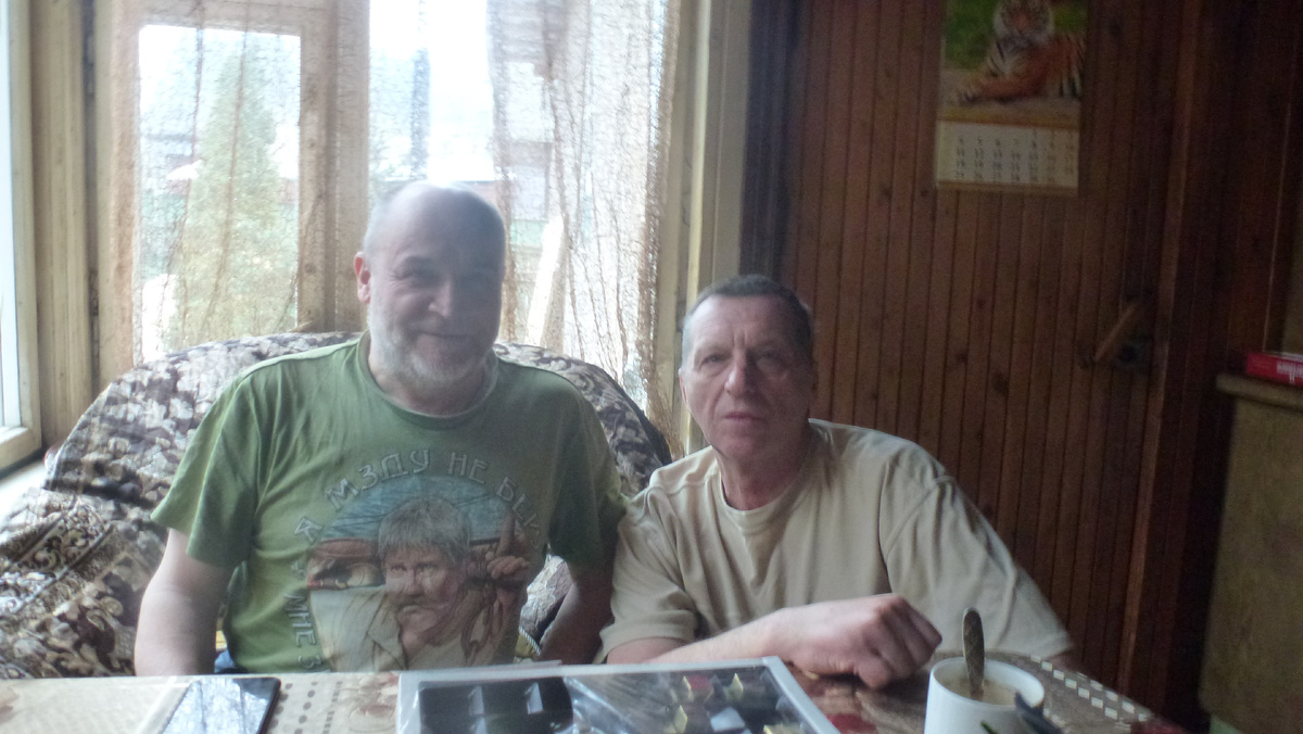 Сергей Жиленков в "редакции" канала ALMA PATER. 2021 год.