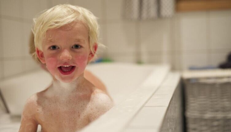    Закаливание: как укрепить здоровье ребенка? Фото: по лицензии CC0 Pxhere.com