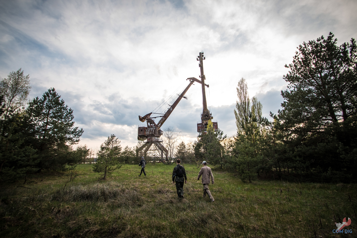 Подходим к грузовому порту Припяти. 