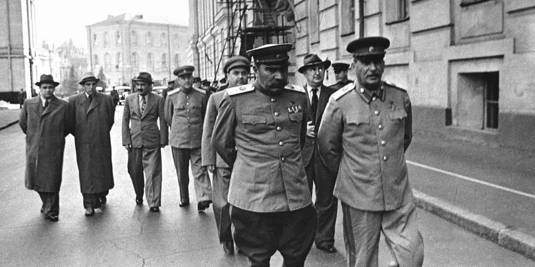 Что Буденный сказал после смерти Сталина своей дочке