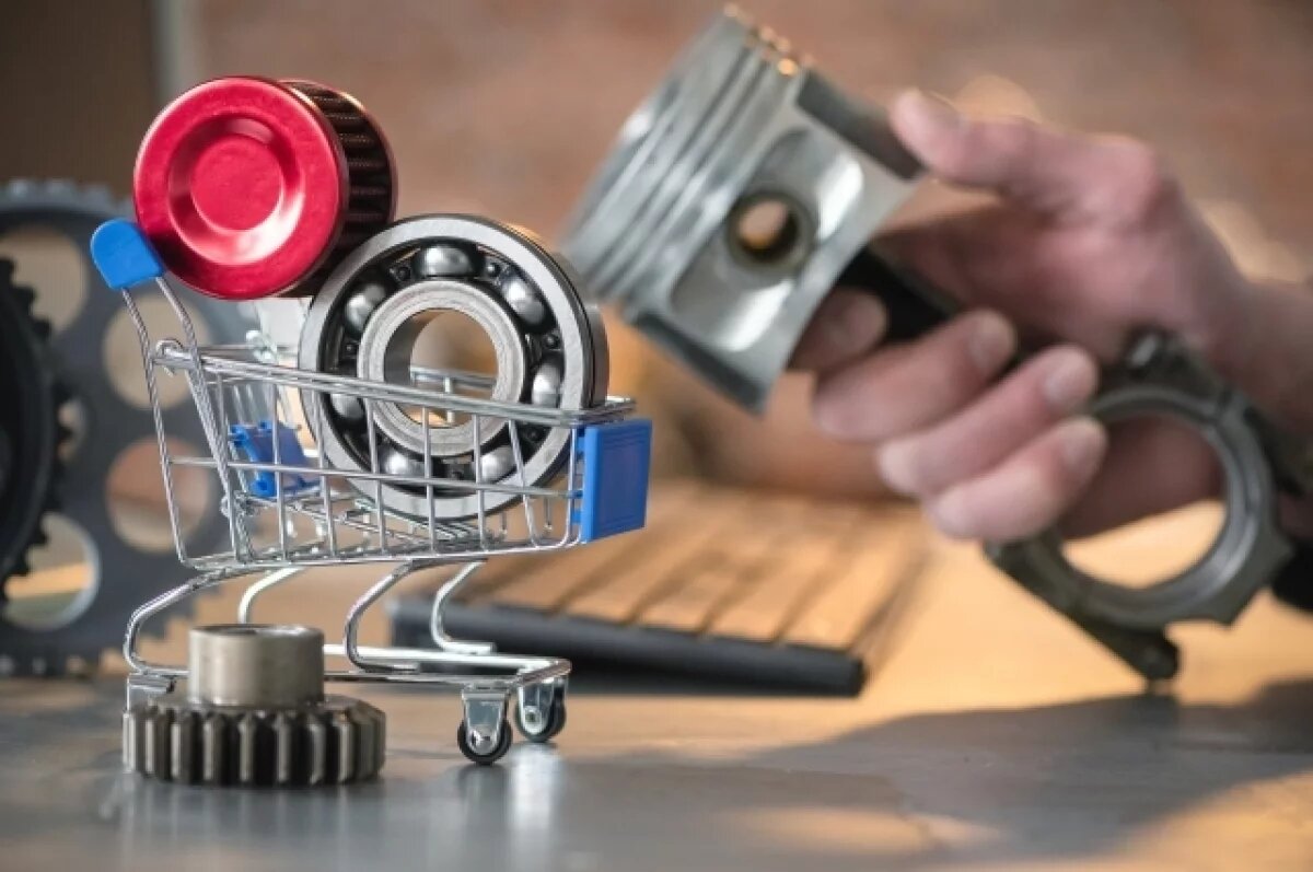    В Петропавловске парень разграбил припаркованную на Топоркова иномарку