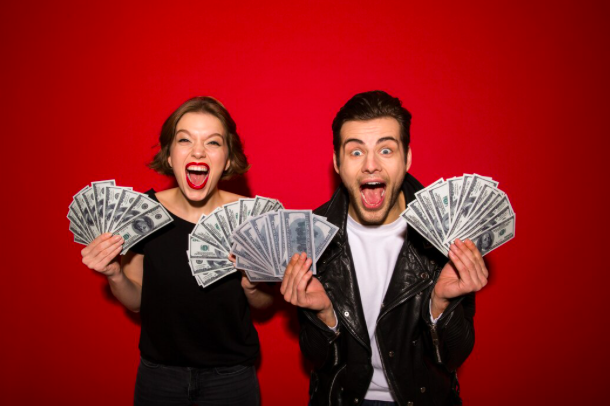 Почему муж мало зарабатывает и не хочет ничего менять? 7 причин + практики, которые реально работают