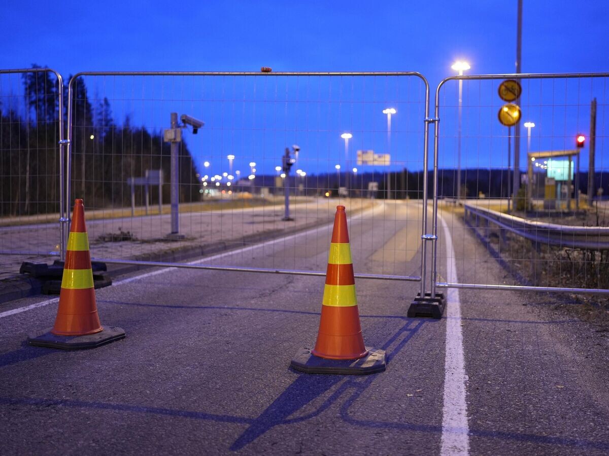    Закрытый погранпереход Нуйямаа на границе Финляндии и России | © AP Photo / Sergei Grits