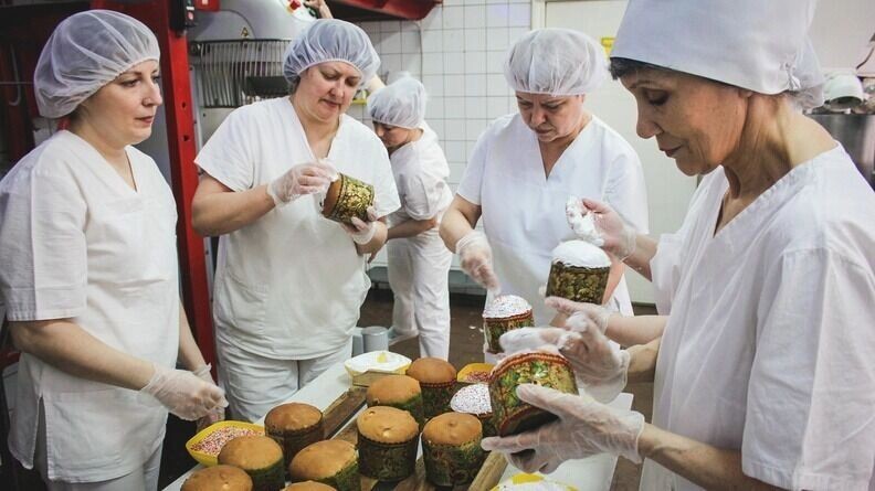         В 2026 году россияне съедят более 80 млн магазинных куличей        1MI