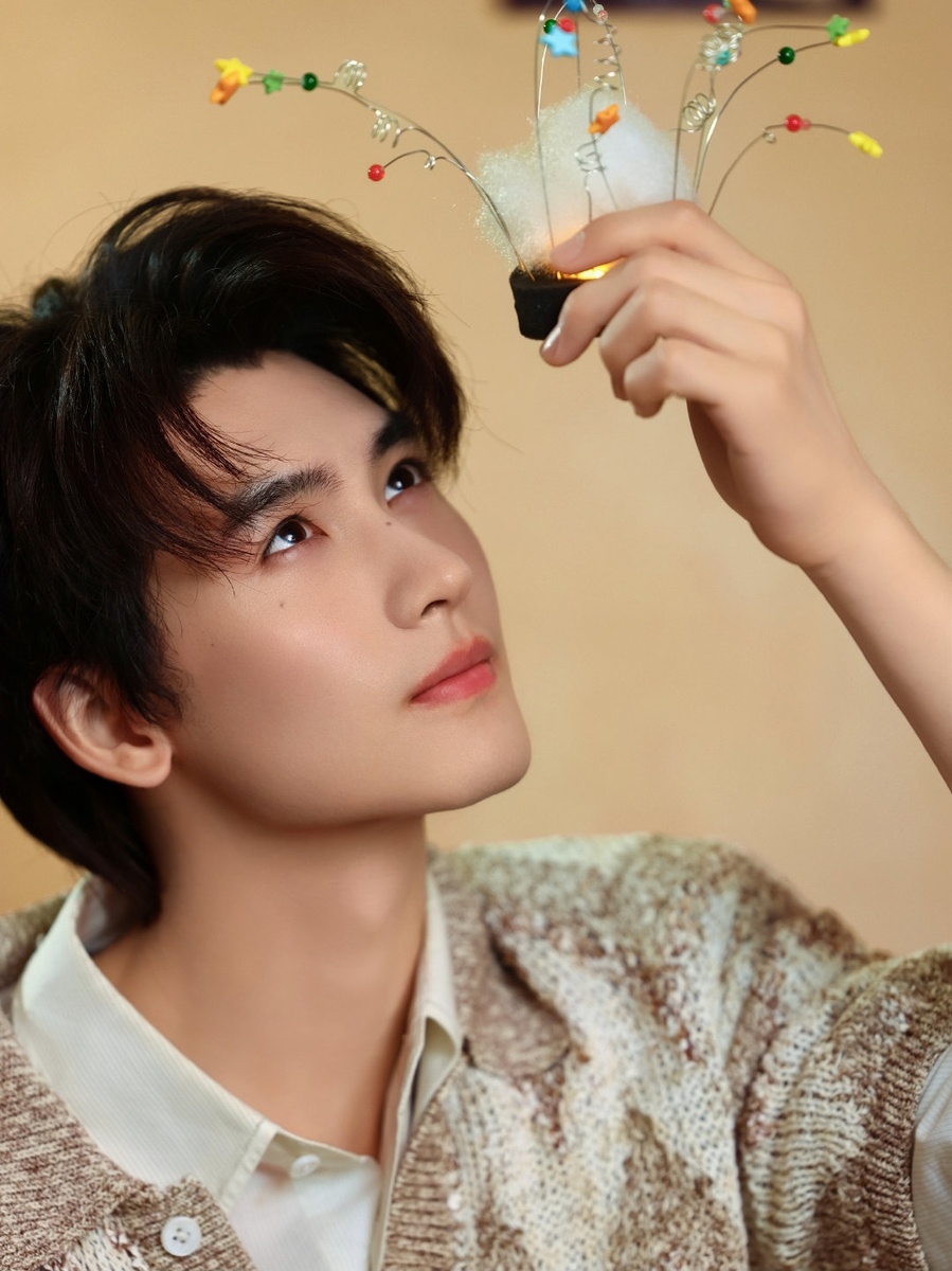 Актёр Хуан Цзюньцзе. Смотрите больше фото в галерее...