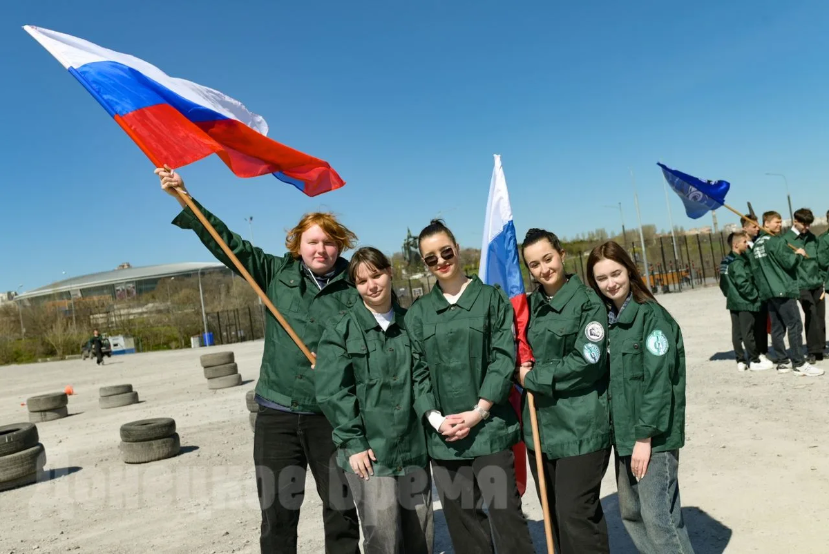 Молодежь встретила годовщину ДНР автопробегом/Фото: Светлана Кисилева