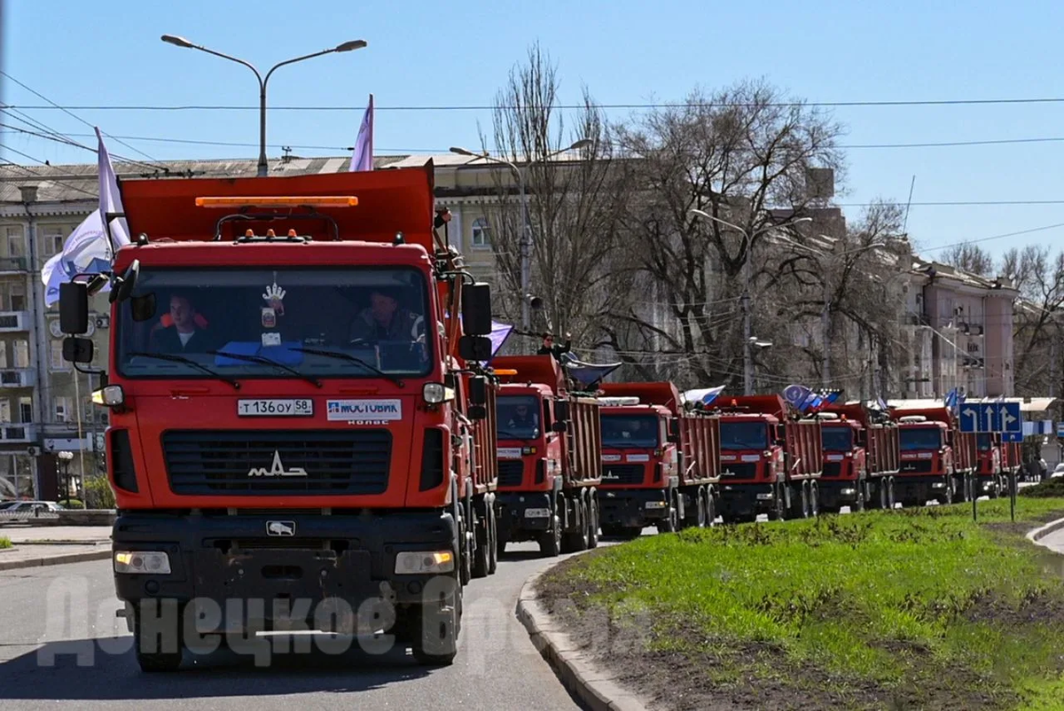 Автопробег на КамАЗах в честь годовщины ДНР/Фото: Светлана Кисилева