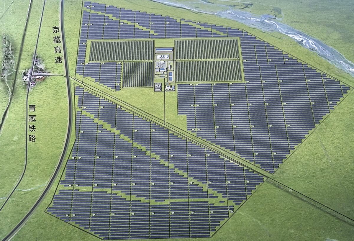    Проект высокогорной солнечной тепловой электростанцией / © CMG