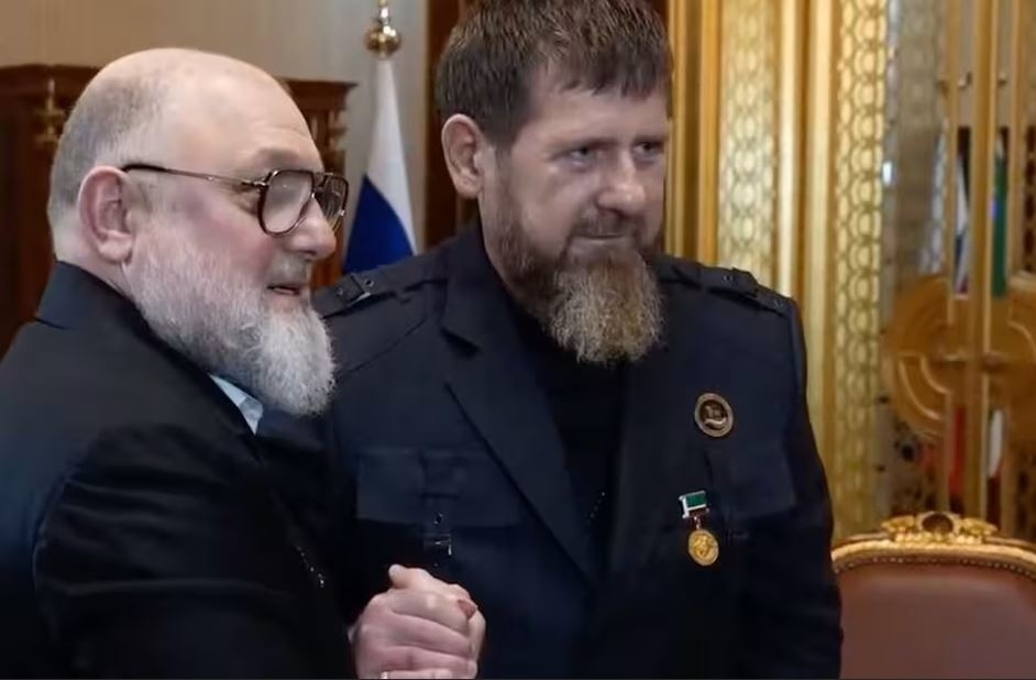 Источник фото ВКонтакте - https://sun9-52.userapi.com/s/v1/ig2/dQwDv0cnho0CSi9u3mGTtzTHs8OM_WBQGXyLiYQUVE3iwD6Y4gJCjPWJ4ekU4tqhRVD4P4q6jEqQa7PmvcGJp_Nw.jpg?quality=95&as=32x21,48x31,72x47,108x71,160x105,240x157,360x236,480x315,540x354,640x420,720x472,942x618&from=bu&u=yGwGc8x-6hkIccWvq2YHez_LiIRTzlqLWq9ZFPAhdJ4&cs=942x0