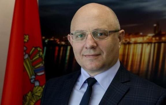    Пока люди катастрофически переплачивали за коммунальные услуги, министр устроил для себя жировку