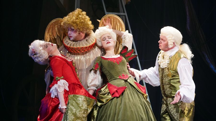 Листайте вправо, чтобы увидеть больше изображений