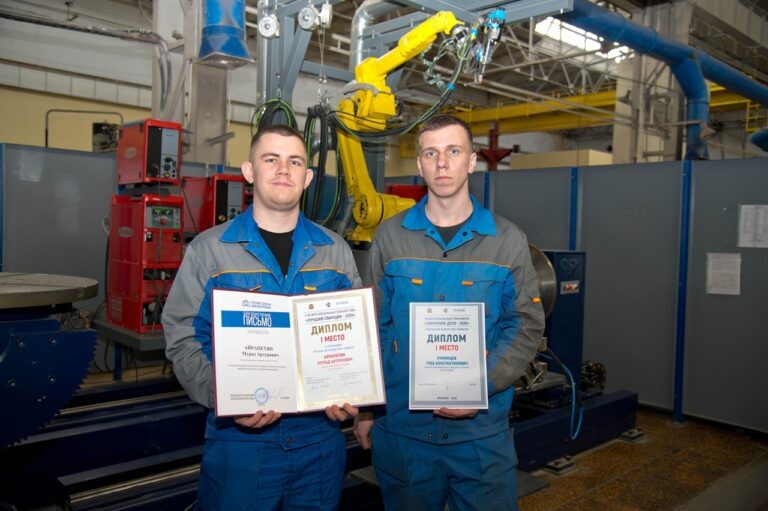    Сварщики ПО «Стрела» стали лучшими на межрегиональном конкурсе в Оренбурге «О»