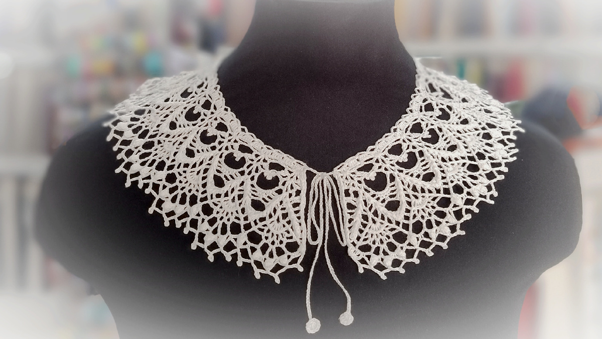 Белый воротник крючком 