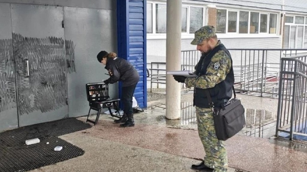    Школьник зарезал учительницу в Пермском крае